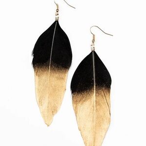 Paparazzi Fleek Feathers Black Earrings